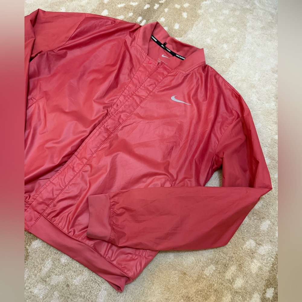 Nike Running magenta pink snap button logo windbreaker women’s size medium - Picture 3 of 13
